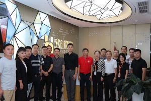 欢迎宜春市团委书记、商会及青企等一行领导莅临开云(中国)人力集团指导